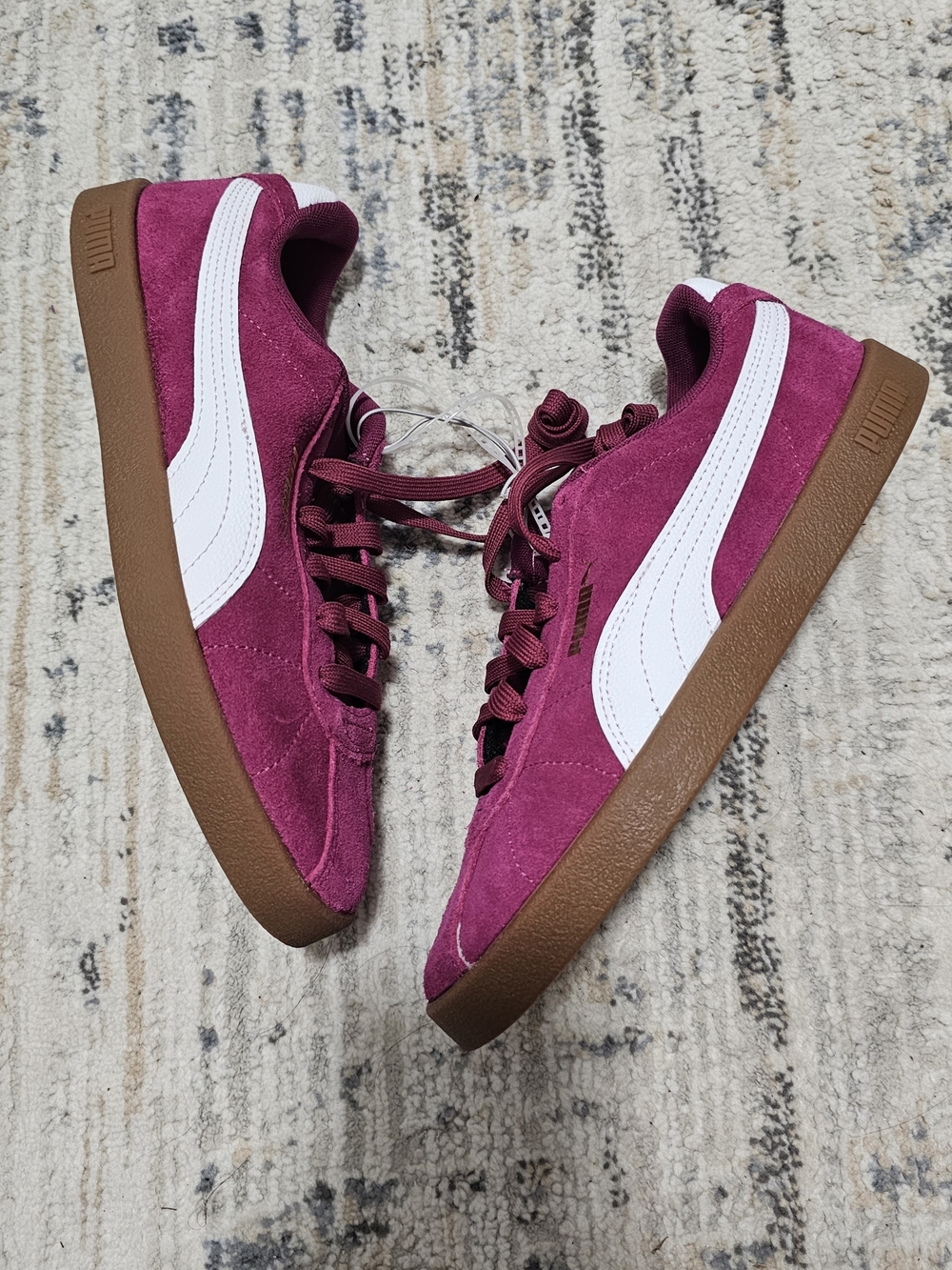 PUMA Women’s Suede Classic Sneaker - Berry/White Size 5 - Picture 3 of 6